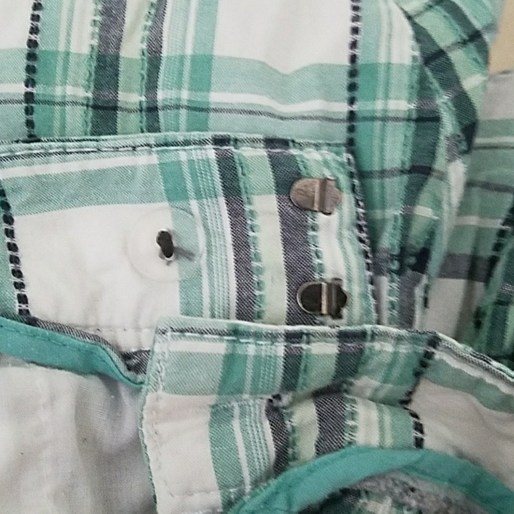 Shorts - Picture 3 of 3
